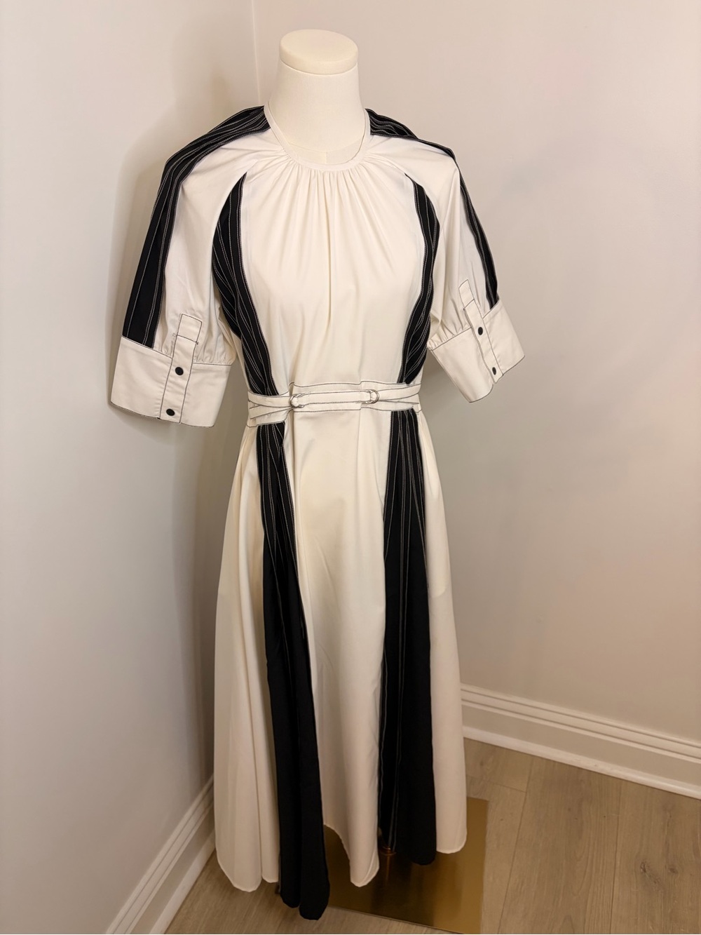 Lovebirds Cinched Colorblock A-Line Black & White Dress Size XS - Picture 4 of 13